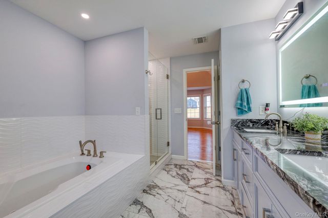 34 Meadow View Drive, Marlboro, NY 12542