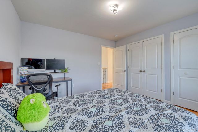 34 Meadow View Drive, Marlboro, NY 12542