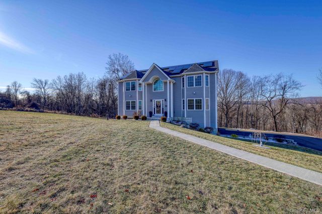 34 Meadow View Drive, Marlboro, NY 12542