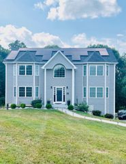 34 Meadow View Drive, Marlboro, NY 12542