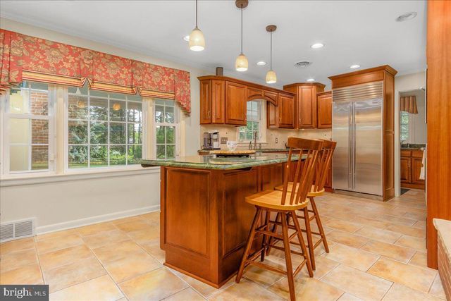 19022 CHERRY TREE DR, Hagerstown, MD 21742