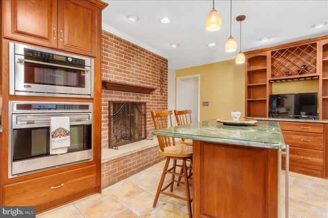 19022 CHERRY TREE DR, Hagerstown, MD 21742
