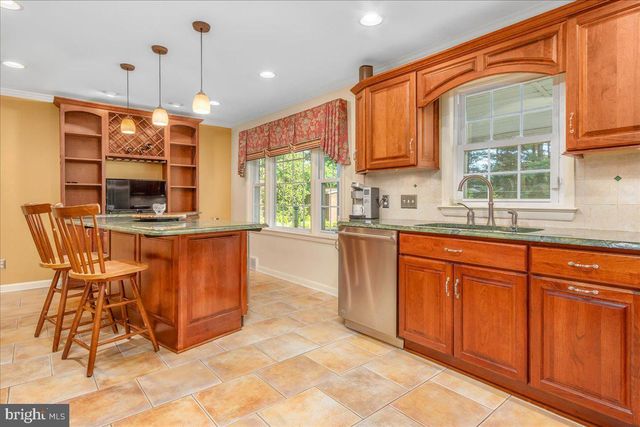 19022 CHERRY TREE DR, Hagerstown, MD 21742