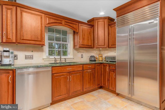19022 CHERRY TREE DR, Hagerstown, MD 21742