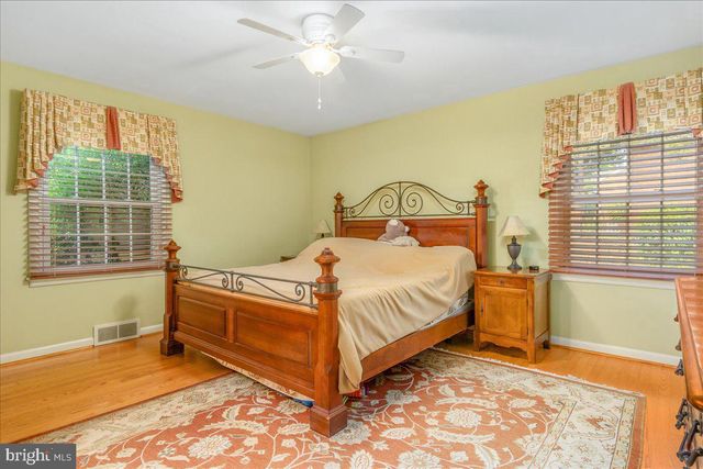 19022 CHERRY TREE DR, Hagerstown, MD 21742