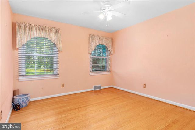 19022 CHERRY TREE DR, Hagerstown, MD 21742