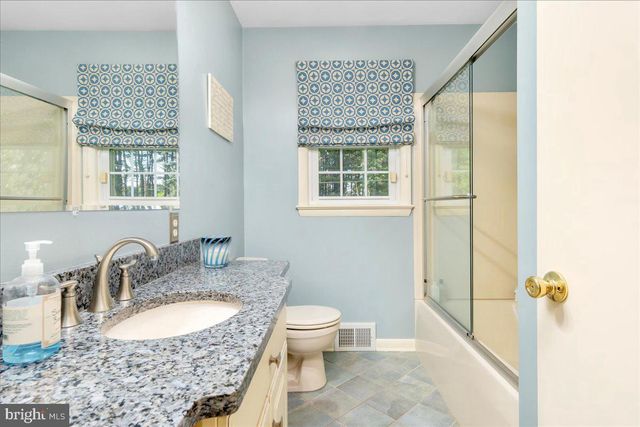 19022 CHERRY TREE DR, Hagerstown, MD 21742