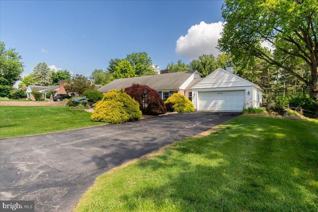 19022 CHERRY TREE DR, Hagerstown, MD 21742