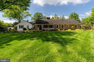 19022 CHERRY TREE DR, Hagerstown, MD 21742