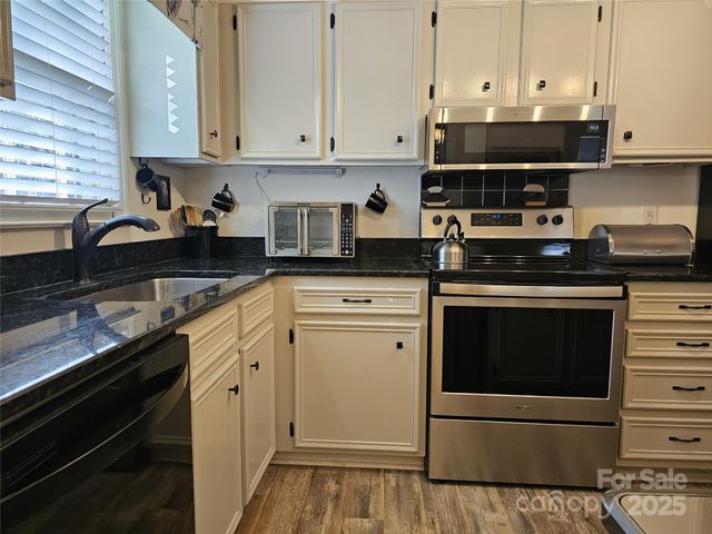 11105 Silkwood Court, Charlotte, NC 28226