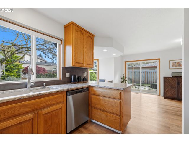 2101 N THORNE St, Newberg, OR 97132