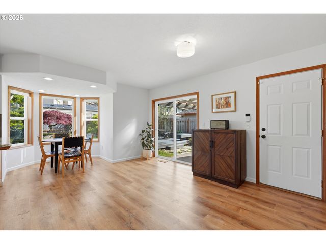 2101 N THORNE St, Newberg, OR 97132