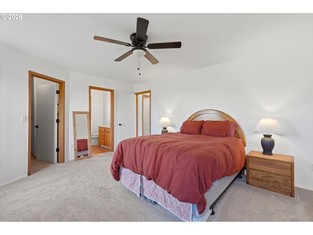 2101 N THORNE St, Newberg, OR 97132