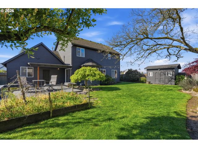2101 N THORNE St, Newberg, OR 97132