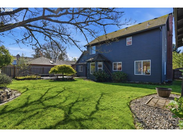 2101 N THORNE St, Newberg, OR 97132