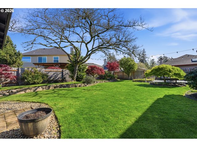 2101 N THORNE St, Newberg, OR 97132