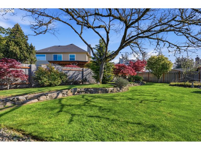 2101 N THORNE St, Newberg, OR 97132