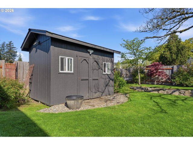 2101 N THORNE St, Newberg, OR 97132