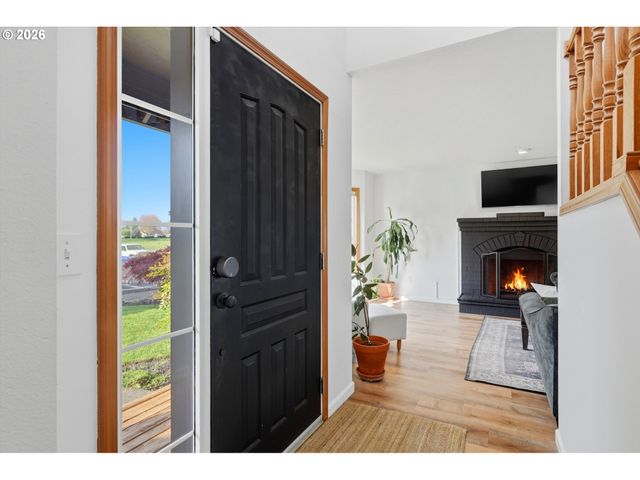 2101 N THORNE St, Newberg, OR 97132