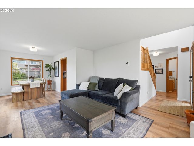 2101 N THORNE St, Newberg, OR 97132