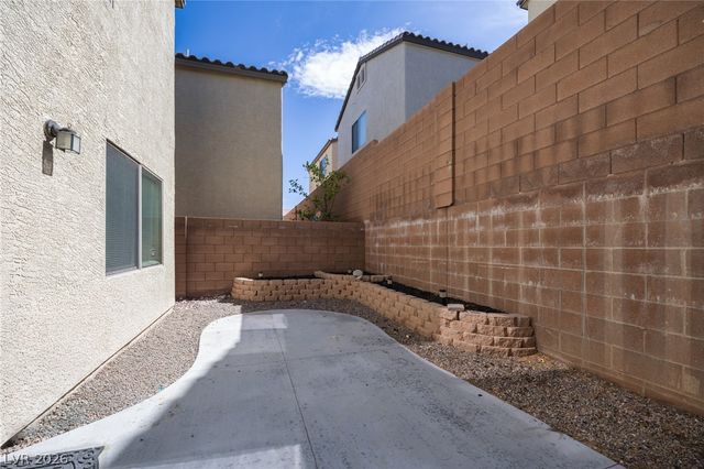 7813 Territorial Street, Las Vegas, NV 89149