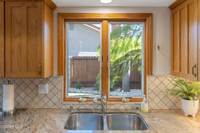 807 Pamela Wood Street, Newbury Park, CA 91320