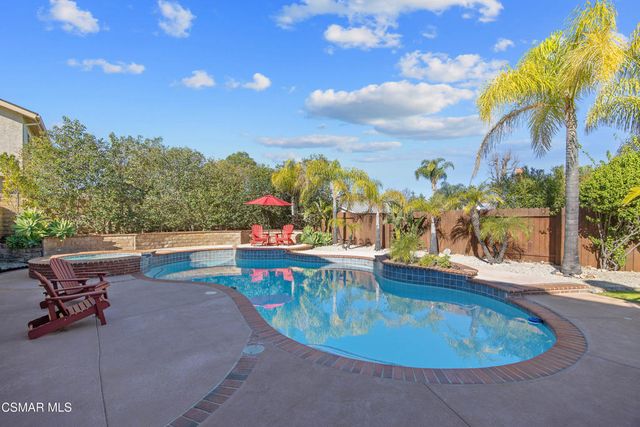 807 Pamela Wood Street, Newbury Park, CA 91320