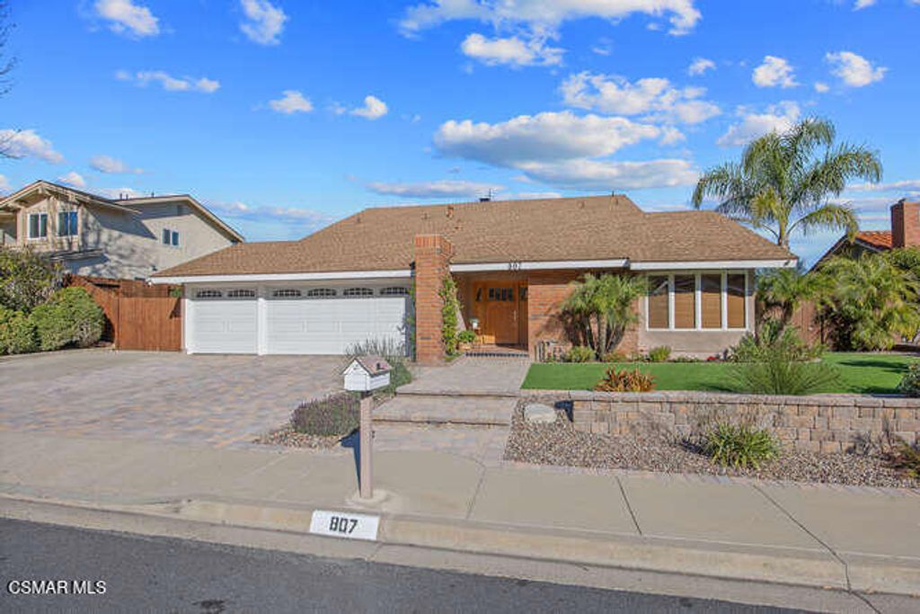 807 Pamela Wood Street, Newbury Park, CA 91320