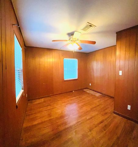 2620 NW 2nd Avenue, Ocala, FL 34475