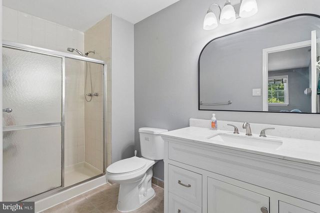 1006 MARLOWE RD, Cherry Hill, NJ 08003