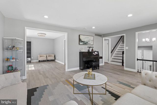 1006 MARLOWE RD, Cherry Hill, NJ 08003