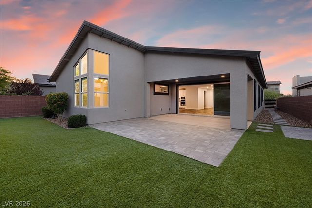9689 Starlight Ridge Avenue, Las Vegas, NV 89148