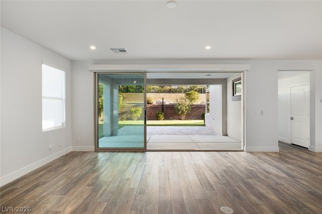 9689 Starlight Ridge Avenue, Las Vegas, NV 89148