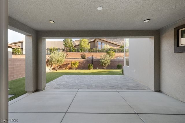 9689 Starlight Ridge Avenue, Las Vegas, NV 89148
