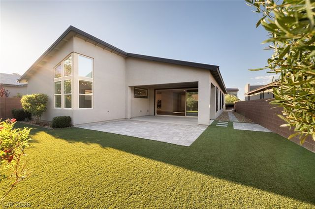 9689 Starlight Ridge Avenue, Las Vegas, NV 89148
