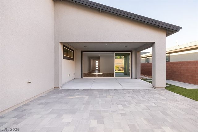 9689 Starlight Ridge Avenue, Las Vegas, NV 89148