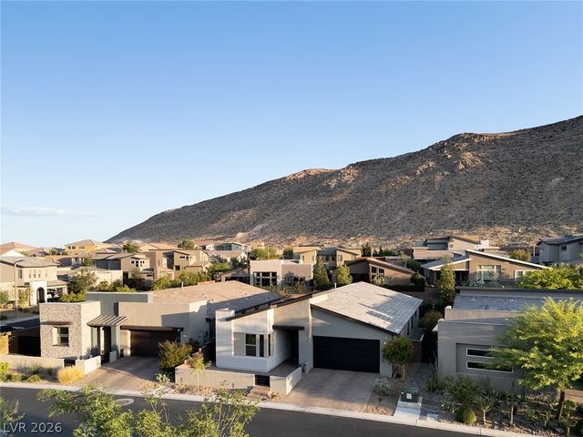 9689 Starlight Ridge Avenue, Las Vegas, NV 89148