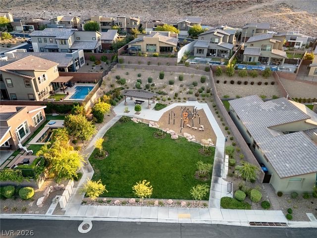 9689 Starlight Ridge Avenue, Las Vegas, NV 89148