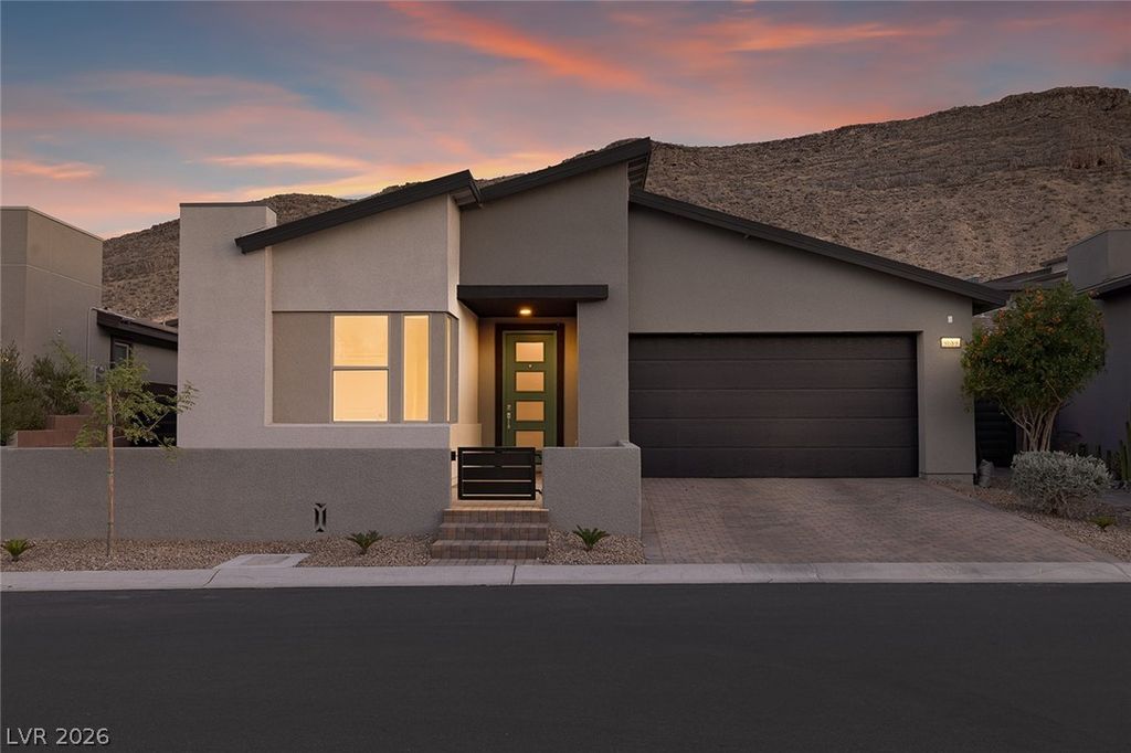 9689 Starlight Ridge Avenue, Las Vegas, NV 89148