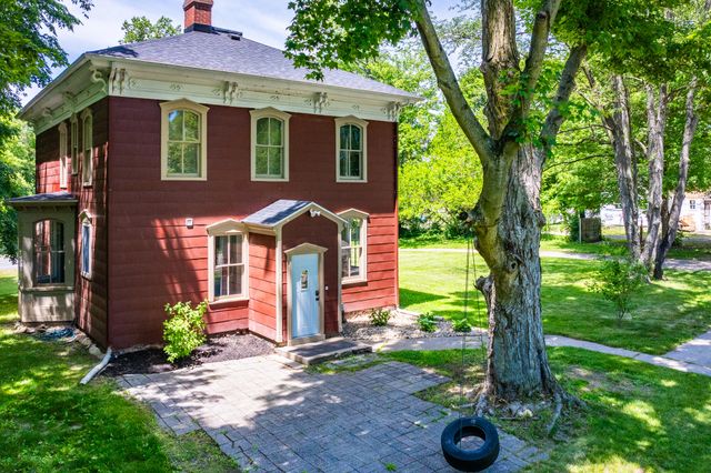434 N Broadway Street, Cassopolis, MI 49031