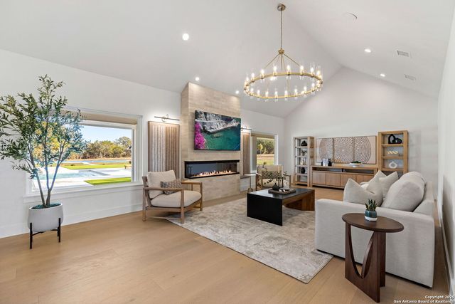 24840 Breeze Oak, San Antonio, TX 78255