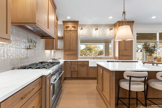 24840 Breeze Oak, San Antonio, TX 78255