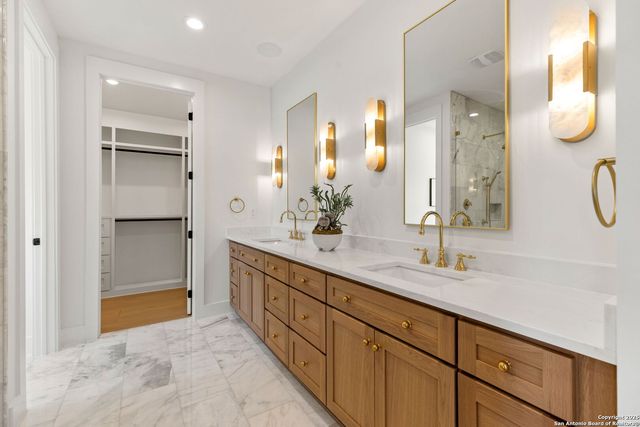 24840 Breeze Oak, San Antonio, TX 78255