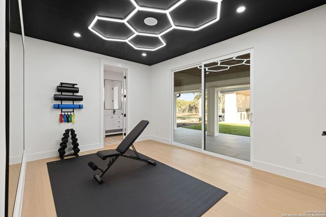 24840 Breeze Oak, San Antonio, TX 78255