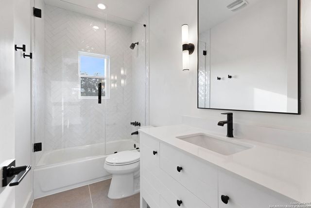 24840 Breeze Oak, San Antonio, TX 78255