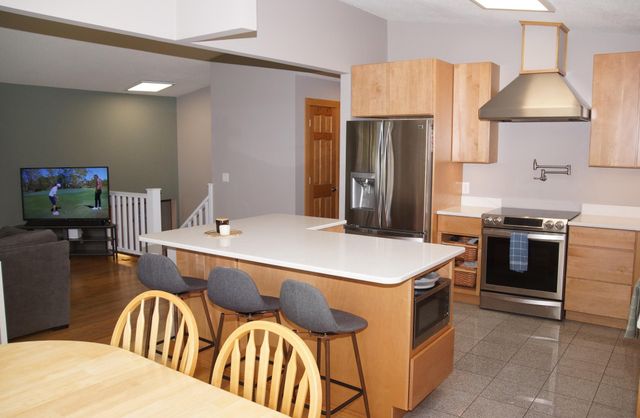 700 80th Street, Victoria, MN 55386