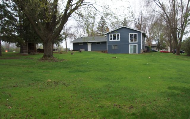 700 80th Street, Victoria, MN 55386