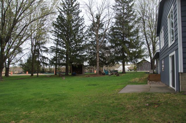 700 80th Street, Victoria, MN 55386
