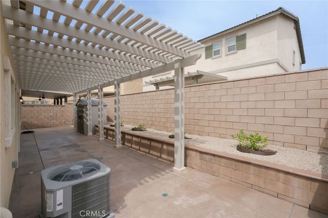 16750 Cherry Tree, Fontana, CA 92336