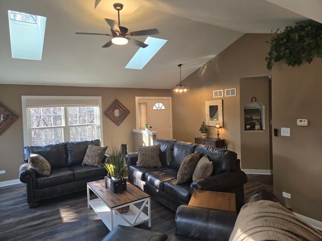 927 Treeline Court, Lockport, IL 60441